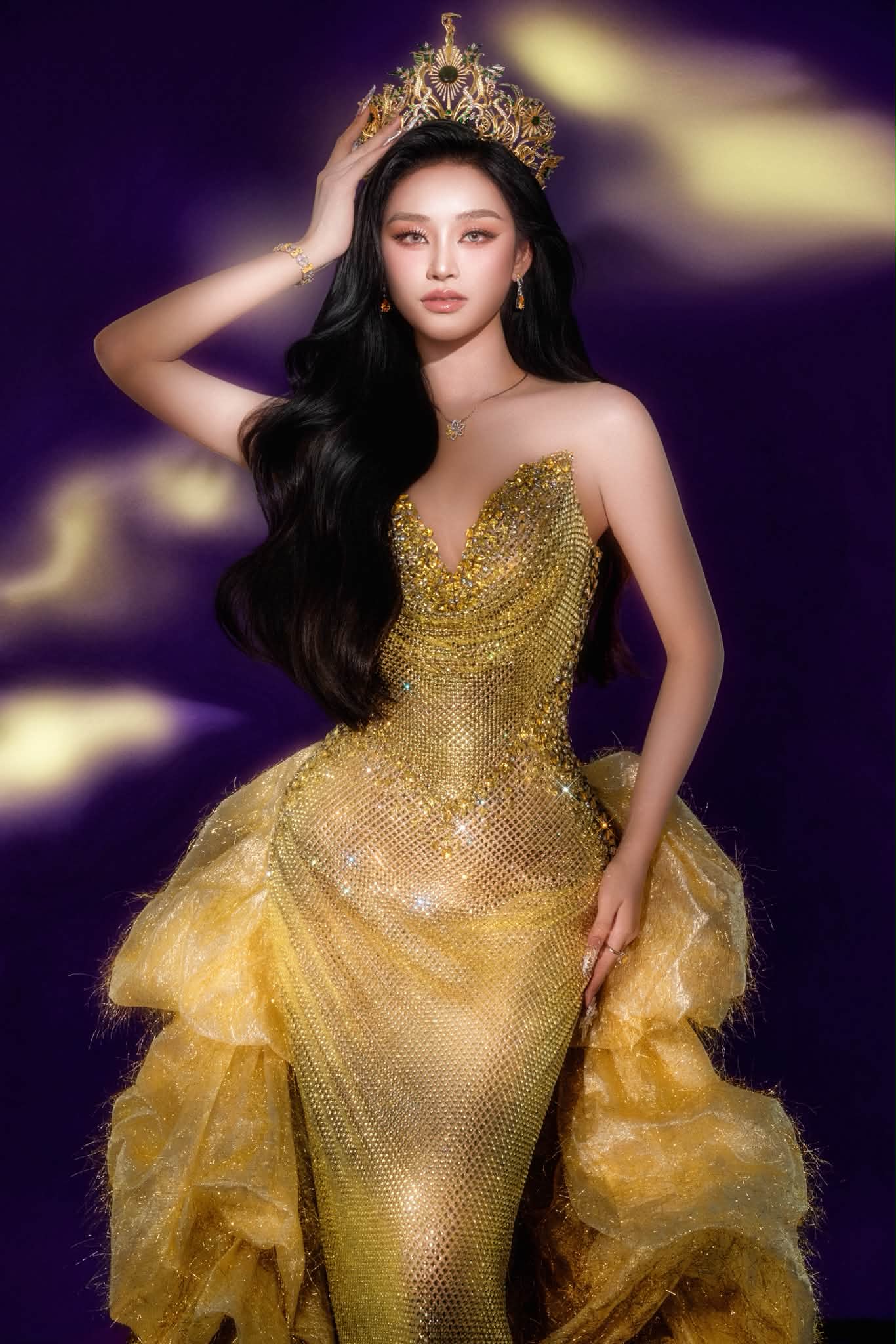 Hoa hậu Hương Giang tỏa s&aacute;ng tại MGI All Stars c&ugrave;ng kỷ niệm ngọt ng&agrave;o của Thanh th&uacute;y - Đức Thịnh - Ảnh 4.