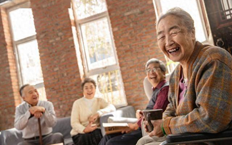 7 đặc điểm tr&ecirc;n gương mặt của người c&agrave;ng lớn tuổi c&agrave;ng c&oacute; ph&uacute;c, hậu vận an nh&agrave;n - Ảnh 2.