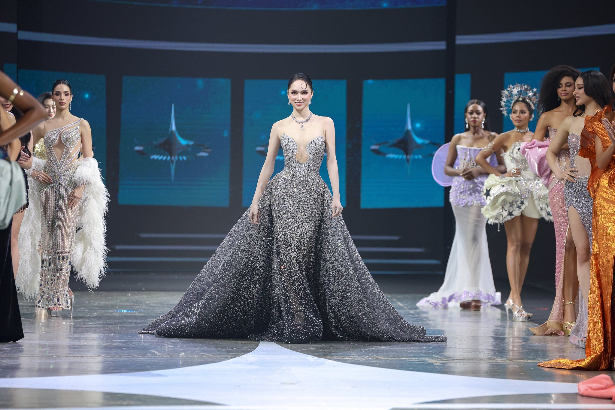 Hoa hậu Hương Giang tỏa s&aacute;ng với thần th&aacute;i v&agrave; kỹ năng catwalk tại MGI All Stars 2026 - Ảnh 1.
