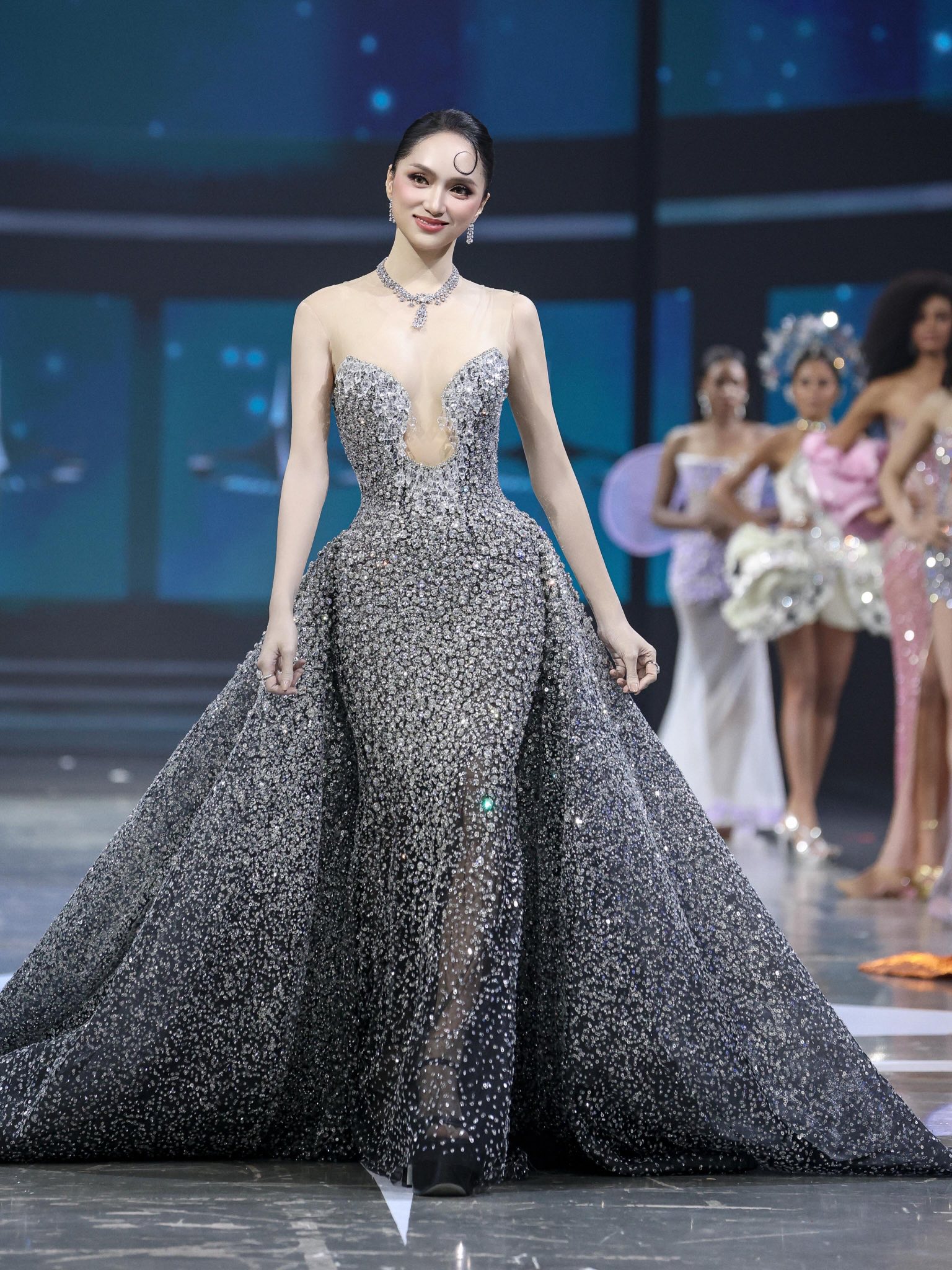 Hoa hậu Hương Giang tỏa s&aacute;ng với thần th&aacute;i v&agrave; kỹ năng catwalk tại MGI All Stars 2026 - Ảnh 2.