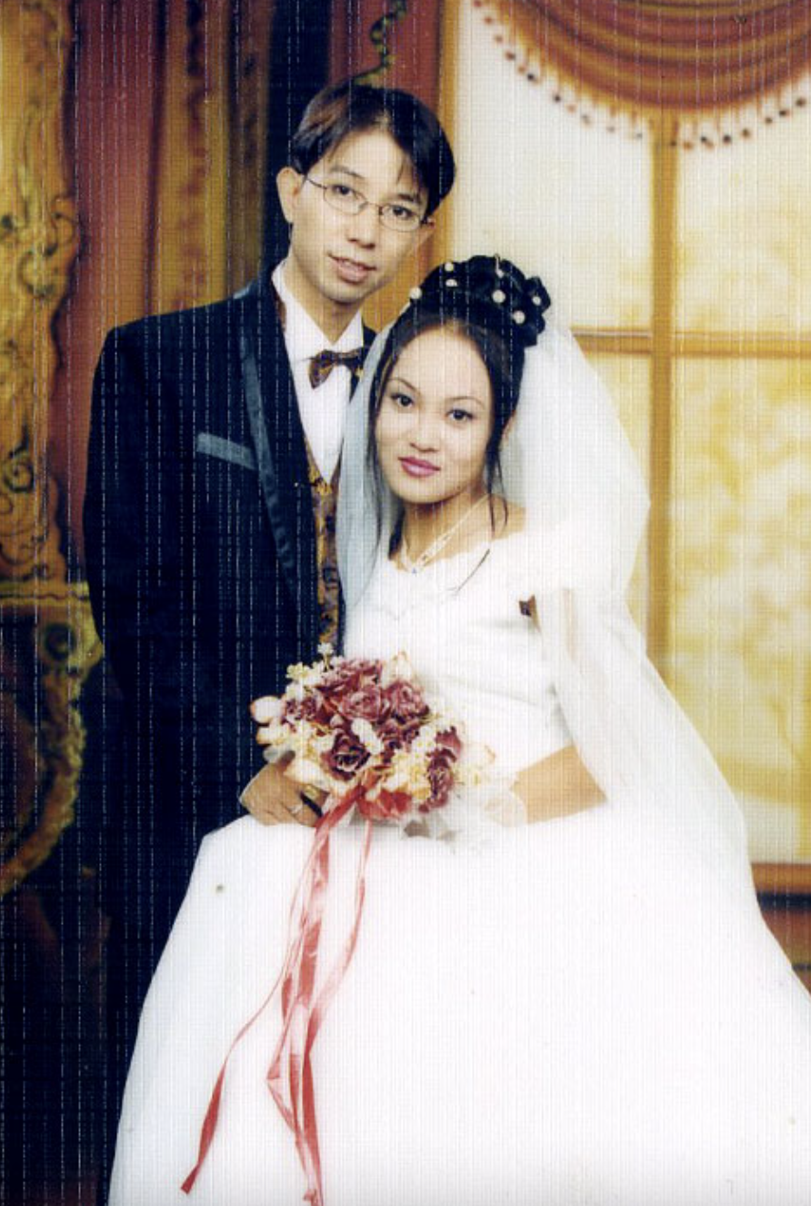 Long Nhật và Kim Ngân: Chuyện tình 27 năm đầy sóng gió và cảm động - Ảnh 4. Long Nhật và Kim Ngân: Chuyện tình 27 năm đầy sóng gió và cảm động - Ảnh 4.