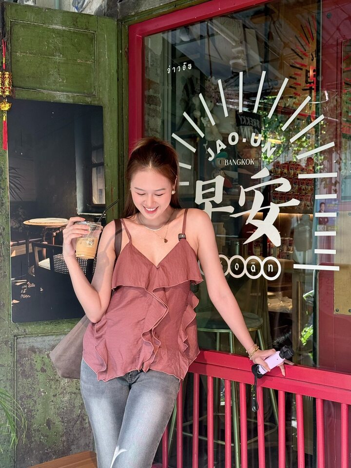 B&agrave; x&atilde; của sao nam Vbiz: Nh&atilde; Phương 3 con vẫn quyến rũ, Hari Won đẹp &lsquo;kh&ocirc;ng tuổi&rsquo; - Ảnh 5.