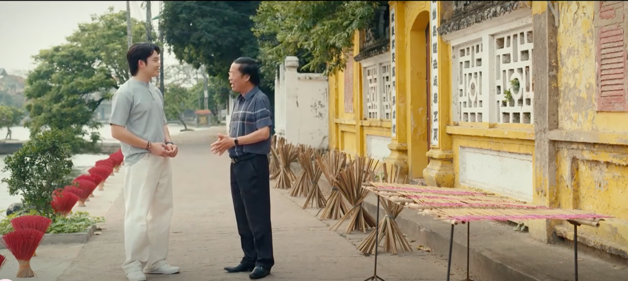 Ngược đường ngược nắng - Tập 32: Mai bất ngờ khi được b&agrave; Diện mời về nh&agrave; ăn cơm - Ảnh 1.