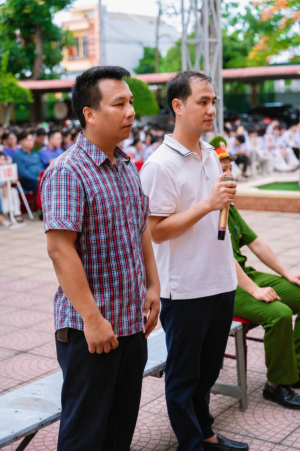 gi&aacute;o dục ph&aacute;p luật bằng 'phi&ecirc;n t&ograve;a giả định': C&aacute;ch tiếp cận mới khiến học sinh h&agrave;o hứng - Ảnh 1.
