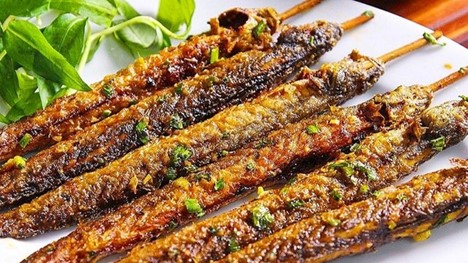 Lo&agrave;i c&aacute; nh&igrave;n rợn người nhưng lại l&agrave; "si&ecirc;u phẩm" bởi  thịt ngọt, dai v&agrave; thơm đặc trưng - Ảnh 4.