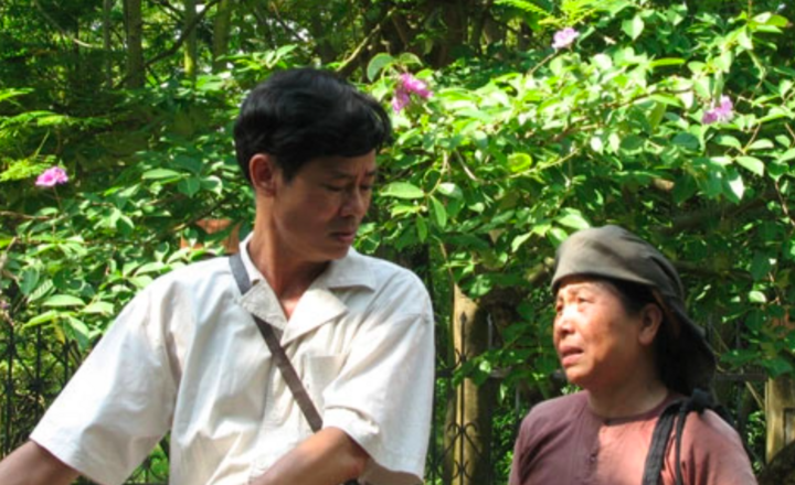 Thầy gi&aacute;o dạy văn nổi tiếng nhờ vai diễn B&iacute; thư tỉnh ủy - Ảnh 3.
