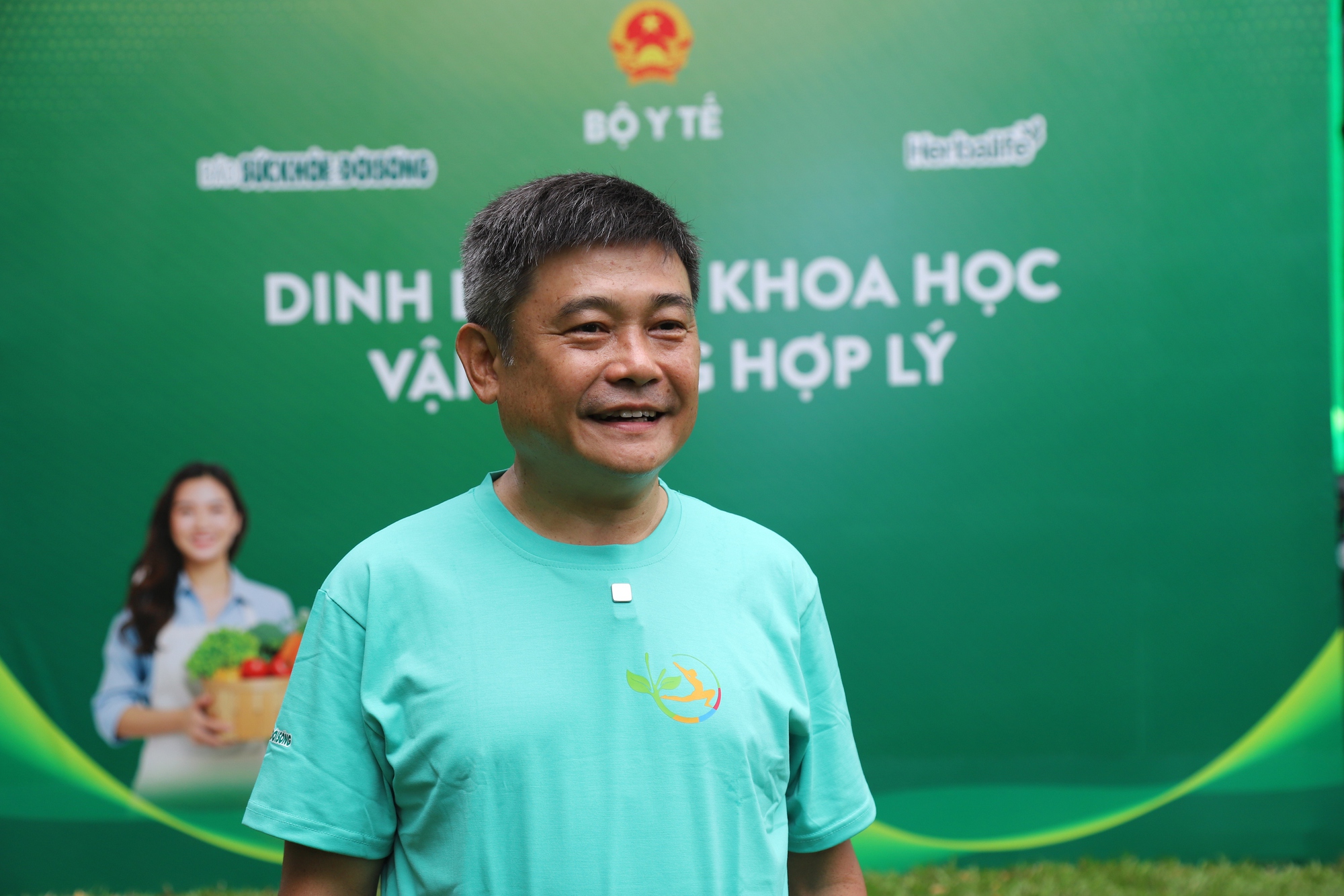 Người d&acirc;n h&agrave;o hứng kh&aacute;m sức khỏe miễn ph&iacute; tại Ng&agrave;y Dinh dưỡng cộng đồng Việt Nam lần 6- Ảnh 6.