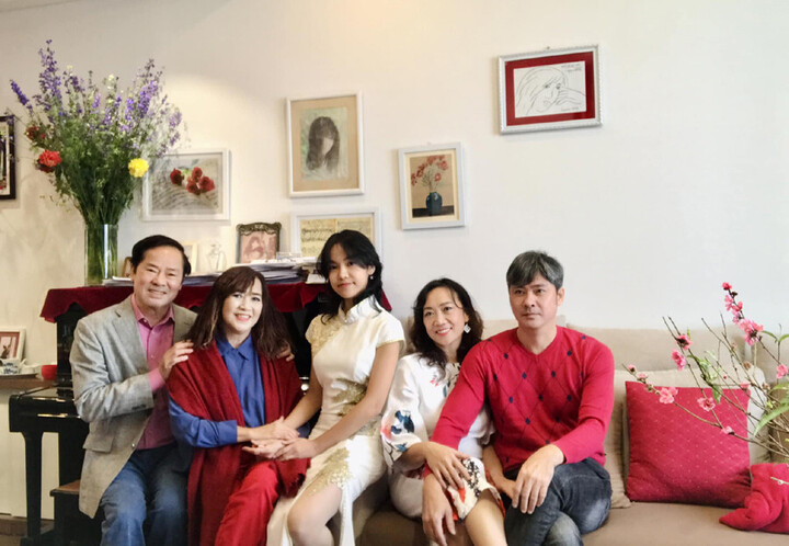 Thầy gi&aacute;o dạy văn nổi tiếng nhờ vai diễn B&iacute; thư tỉnh ủy - Ảnh 5.
