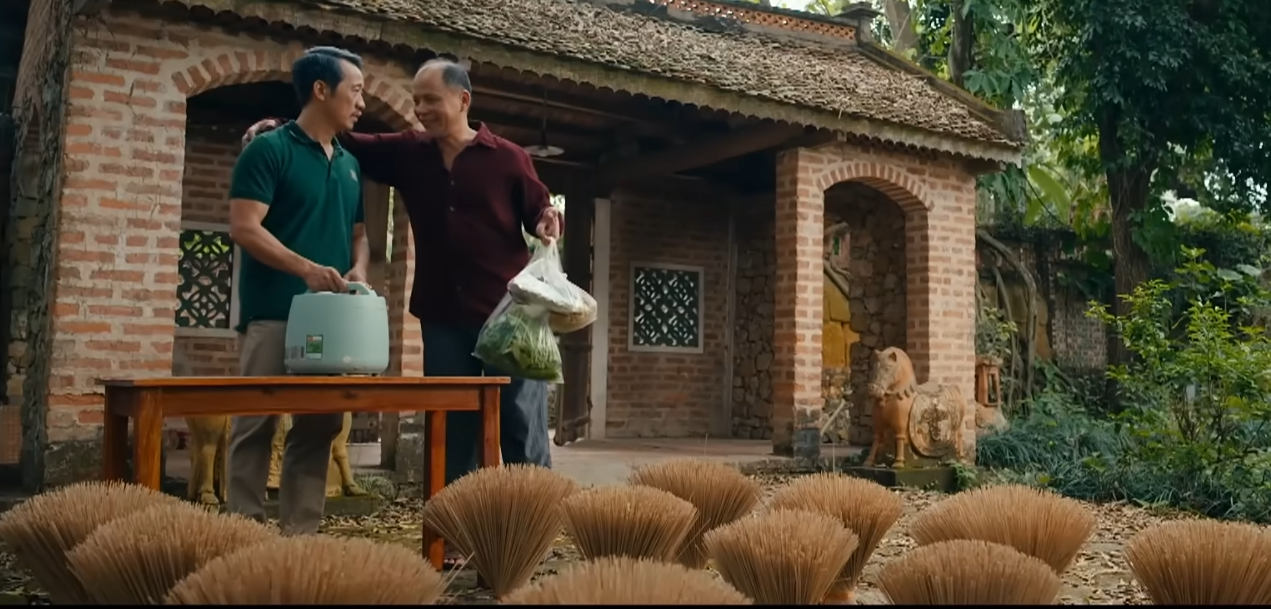Ngược đường ngược nắng - Tập 34: Bà Diện xin lỗi Mai, Hoàng tỏ tình với Vân - Ảnh 5. Ngược đường ngược nắng - Tập 34: Bà Diện xin lỗi Mai, Hoàng tỏ tình với Vân - Ảnh 5.