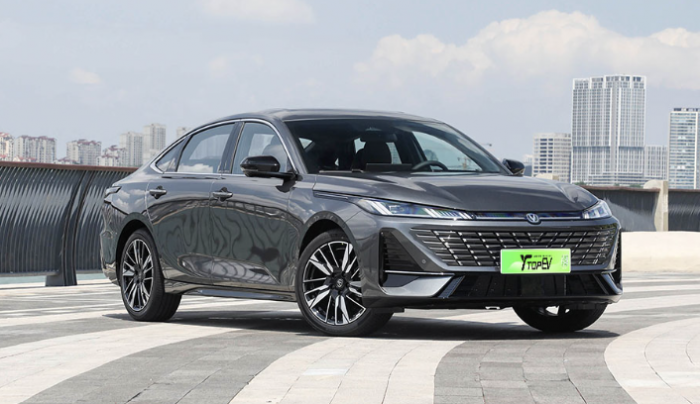 Sedan hybrid hạng C gi&aacute; 348 triệu đồng , c&ocirc;ng nghệ vượt trội hơn Mazda3 , Honda Civic - Ảnh 3.