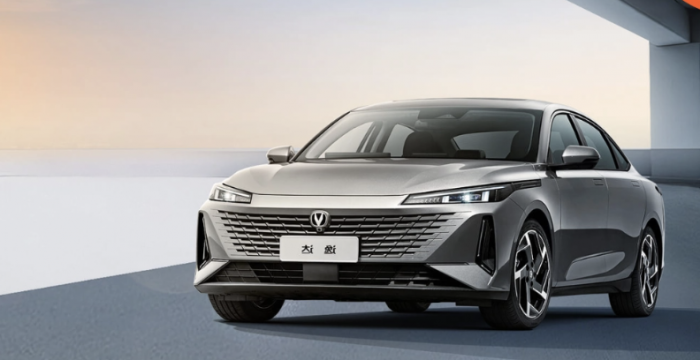 Sedan hybrid hạng C gi&aacute; 348 triệu đồng , c&ocirc;ng nghệ vượt trội hơn Mazda3 , Honda Civic - Ảnh 4.