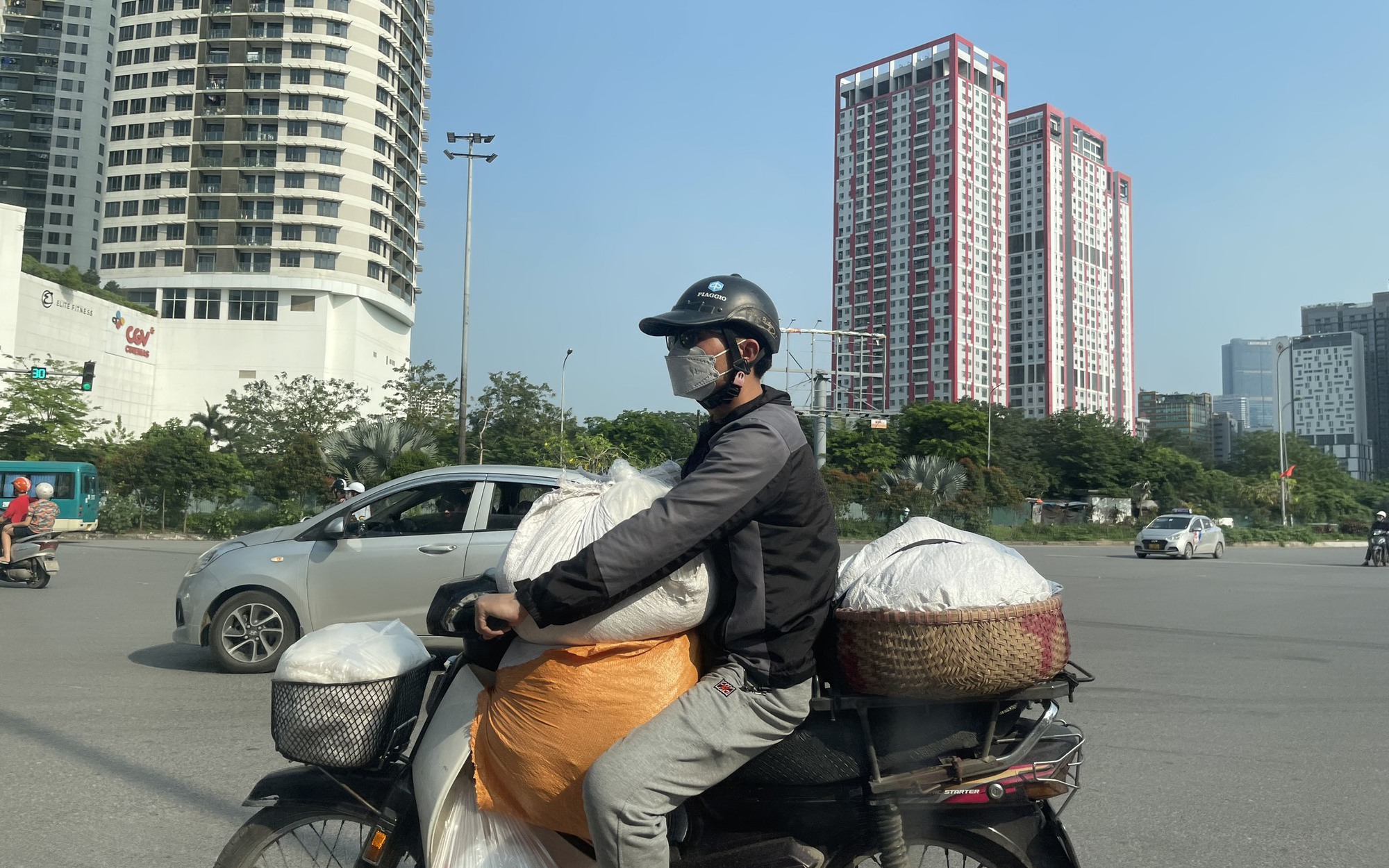 Thời tiết Hà Nội hôm nay: Nắng nóng đặc biệt gay gắt, mức nhiệt Thủ đô cao nhất bao nhiêu độ?