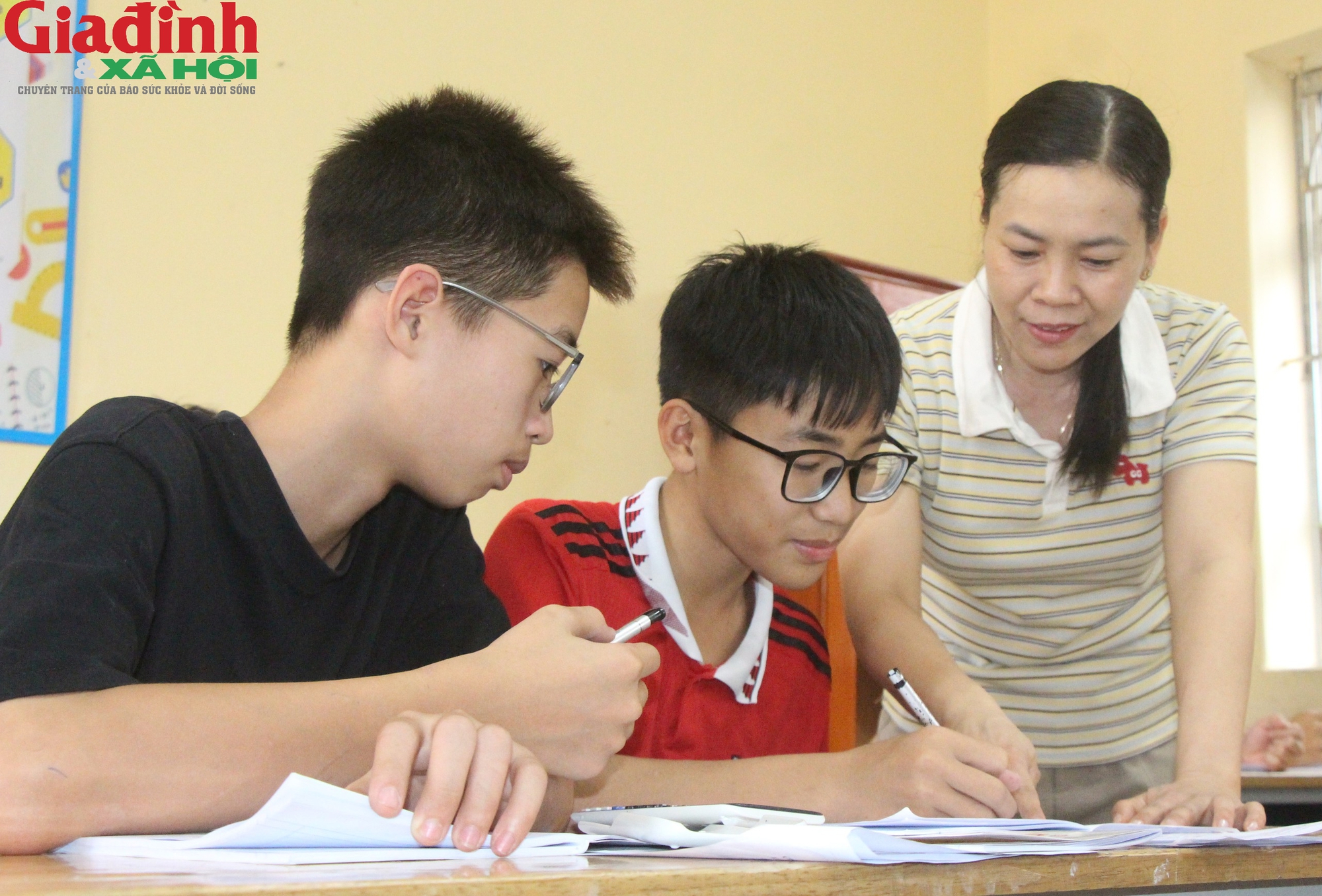 Dồn sức cho kỳ thi 'vượt vũ môn' vào lớp 10 - Ảnh 3. Dồn sức cho kỳ thi 'vượt vũ môn' vào lớp 10 - Ảnh 3.