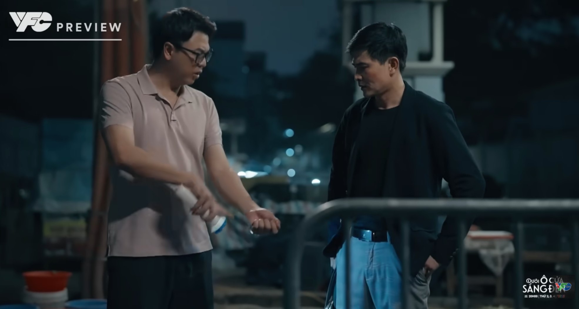 Dương tình cờ gặp lại cô gái xinh đẹp từng được anh cứu giúp - Ảnh 3. Dương tình cờ gặp lại cô gái xinh đẹp từng được anh cứu giúp - Ảnh 3.