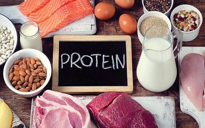 Người sau 50 tuổi nên bổ sung protein đúng cách để tăng miễn dịch, làm chậm lão hóa - Ảnh 1.