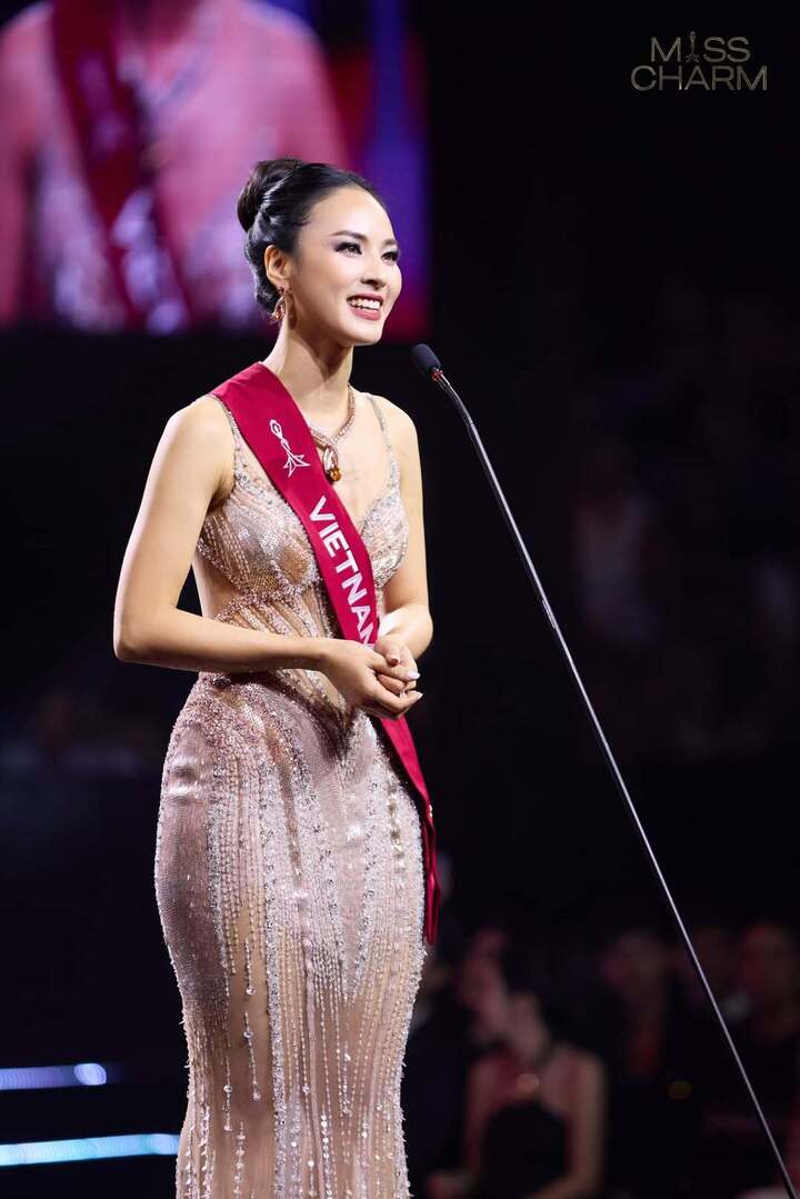 &Aacute; hậu Việt vừa nhận bằng thạc sĩ tại Mỹ: Học vấn nổi bật, từng l&agrave;m BTV của VTV - Ảnh 5.