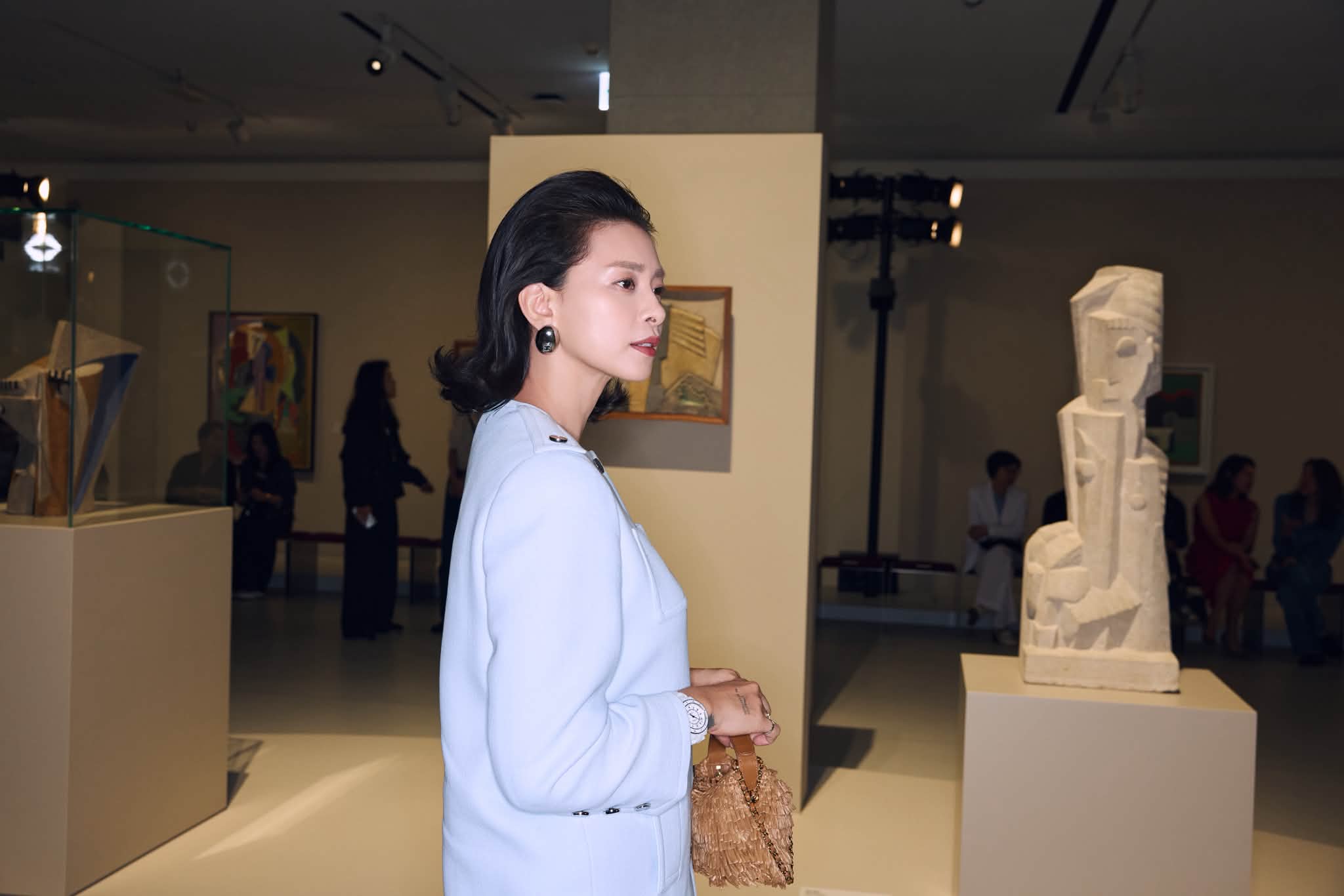 Ng&ocirc; Thanh V&acirc;n g&acirc;y ấn tượng với set đồ tiền tỷ tại show thời trang Seoul 2026 - Ảnh 4.