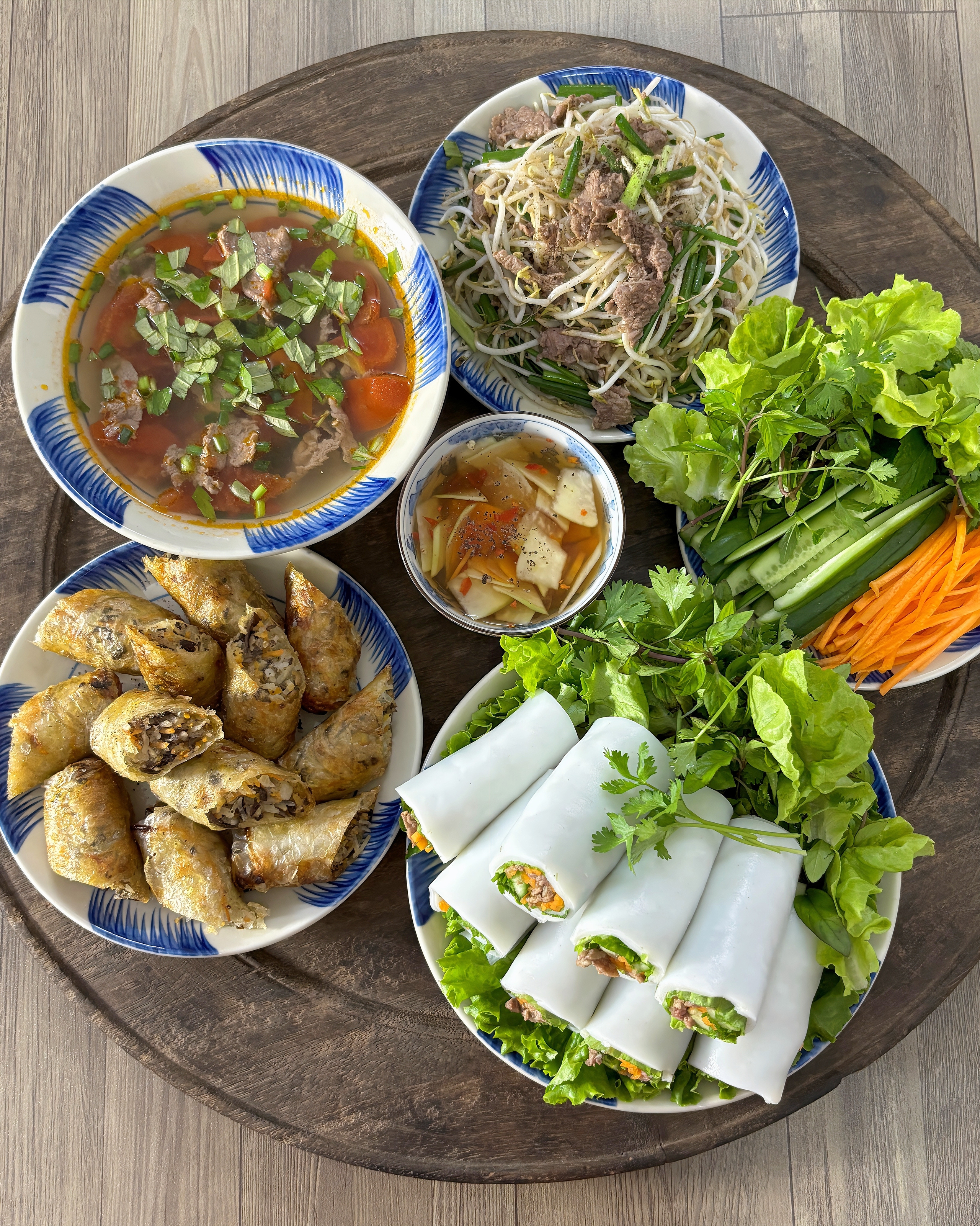13 m&acirc;m cơm gia đ&igrave;nh m&ugrave;a h&egrave; chỉ 150.000 đồng của mẹ đảm ở H&agrave; Nội v&ocirc; c&ugrave;ng h&uacute;t mắt v&agrave; bổ dưỡng - Ảnh 3.
