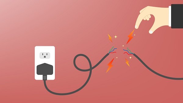 D&ugrave;ng ổ cắm điện m&ugrave;a nắng n&oacute;ng: Đọc ngay 10 điều n&agrave;y kẻo rước họa - Ảnh 4.