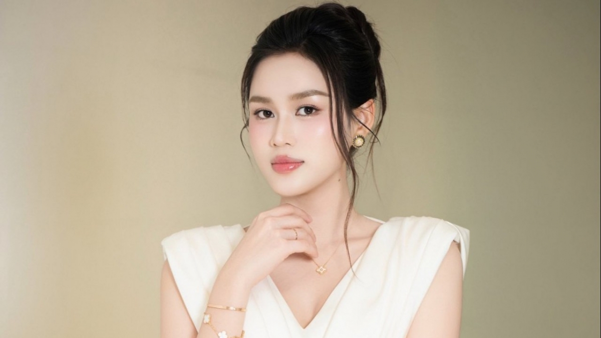 Cuộc sống d&acirc;u h&agrave;o m&ocirc;n của Hoa hậu Đỗ Thị H&agrave; sau gần 1 năm kết h&ocirc;n với thiếu gia tập đo&agrave;n ngh&igrave;n tỷ - Ảnh 1.