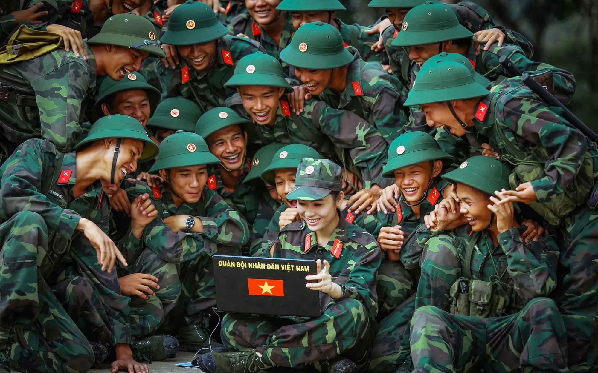 Muốn v&agrave;o bi&ecirc;n chế Qu&acirc;n đội Nh&acirc;n d&acirc;n Việt Nam cần nắm r&otilde; c&aacute;c quy định n&agrave;y - Ảnh 1.