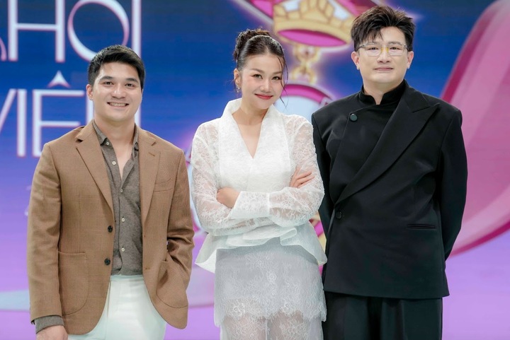 Một năm sau đăng quang, Hoa kh&ocirc;i Sinh vi&ecirc;n Việt Nam Quỳnh Anh giờ ra sao? - Ảnh 2.