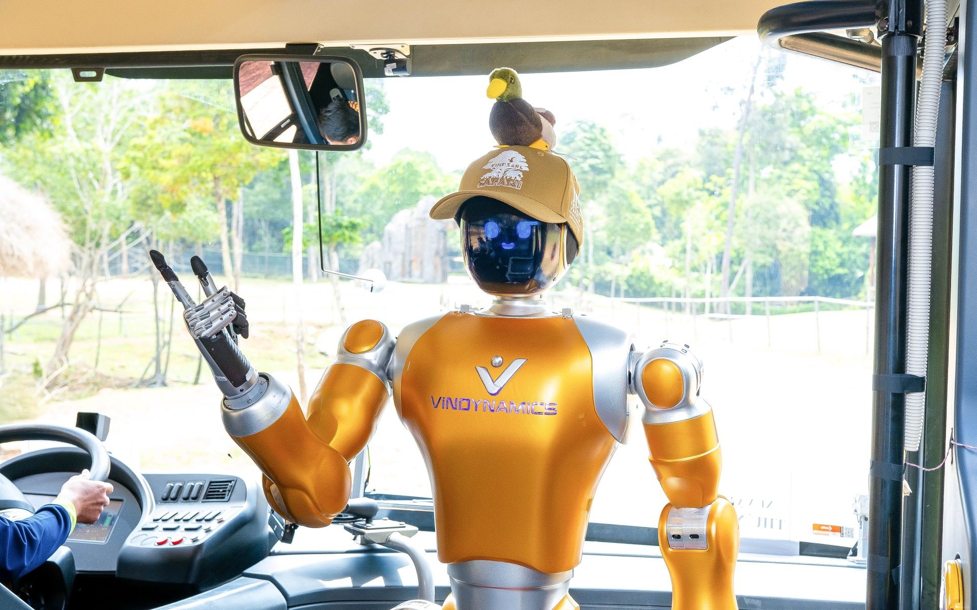 Robot hình người Vindynamics thử nghiệm thực tế tại Vinpearl Safari Phú Quốc: Bước tiến đại của trí tuệ nhân tạo Việt Nam