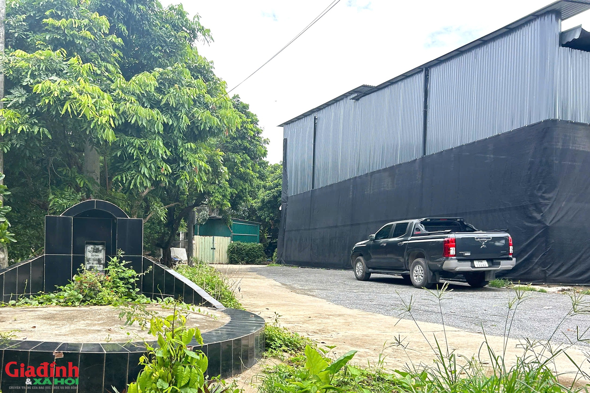 Vụ tổ hợp s&acirc;n thể thao 'mọc' tr&aacute;i ph&eacute;p ven s&ocirc;ng Đ&aacute;y: UBND phường Y&ecirc;n Nghĩa th&ocirc;ng tin ch&iacute;nh thức - Ảnh 2.