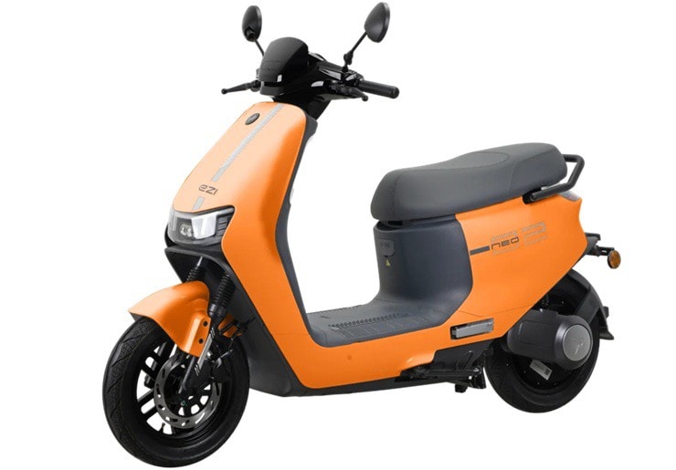 Xe m&aacute;y điện gi&aacute; 27,8 triệu đồng thiết kế c&oacute; gu, đi 100 km/lần sạc, m&agrave;n 7 inch, rẻ hơn Vision dễ d&agrave;ng đi trong đ&ocirc; thị - Ảnh 4.