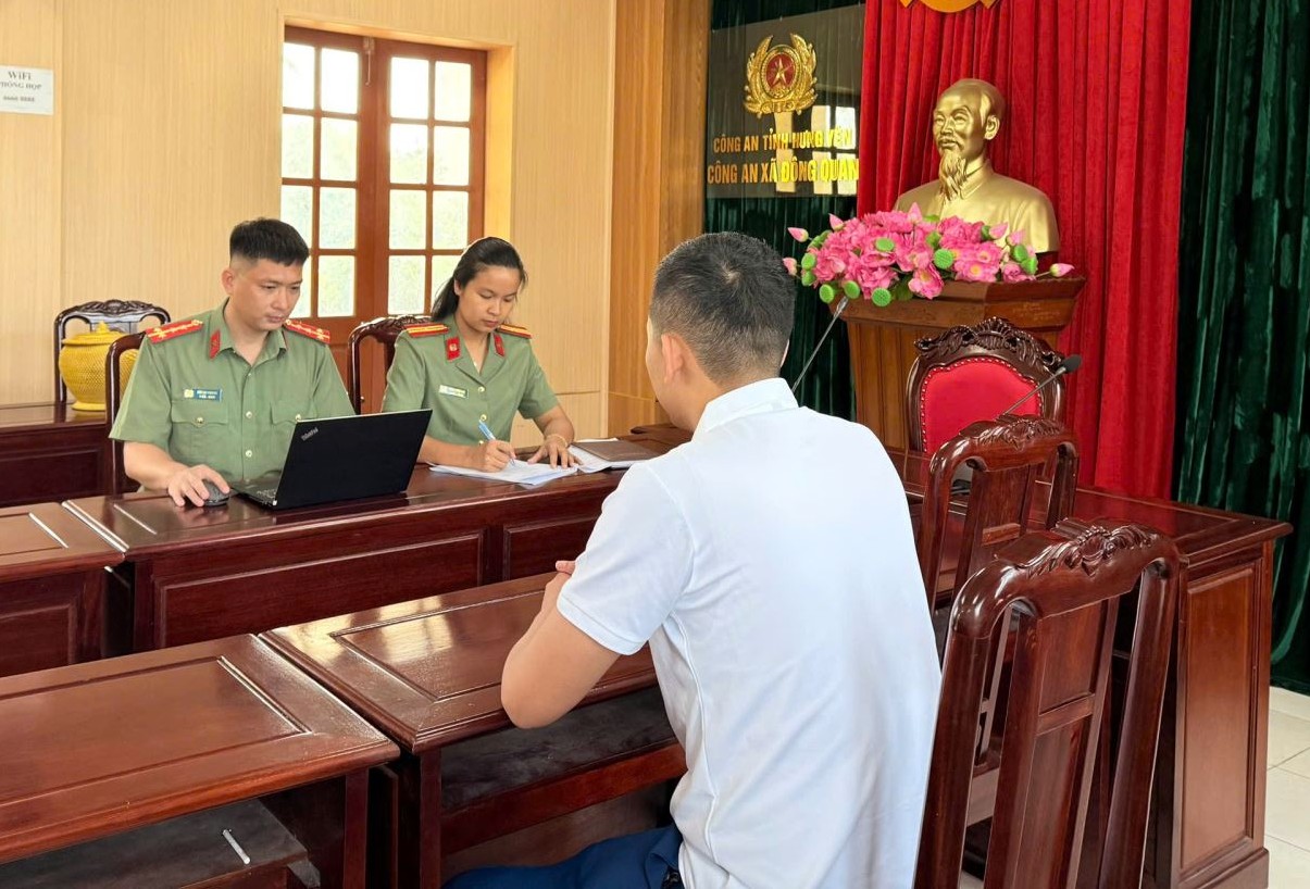 Chia sẻ th&ocirc;ng tin 'chữa bệnh bằng nước', nam thanh ni&ecirc;n bị c&ocirc;ng an triệu tập - Ảnh 1.