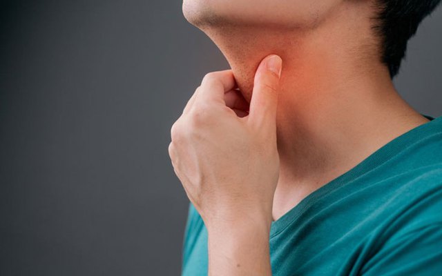 4 b&iacute; quyết gi&uacute;p bạn nằm m&aacute;y lạnh kh&ocirc;ng bị đau họng- Ảnh 1.