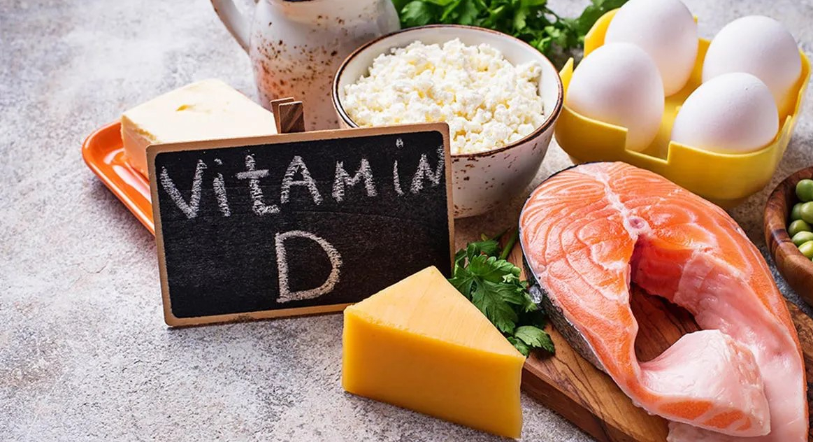 Thực phẩm gi&agrave;u canxi v&agrave; vitamin D ph&ograve;ng ngừa lo&atilde;ng xương ở phụ nữ m&atilde;n kinh- Ảnh 1.