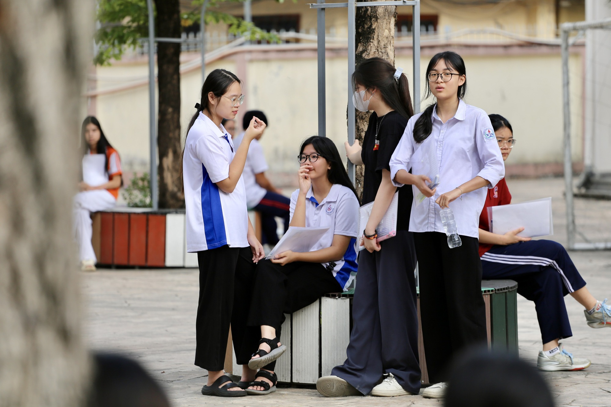 Sĩ tử H&agrave; Nội tự tin bước v&agrave;o kỳ thi tuyển sinh lớp 10- Ảnh 5.