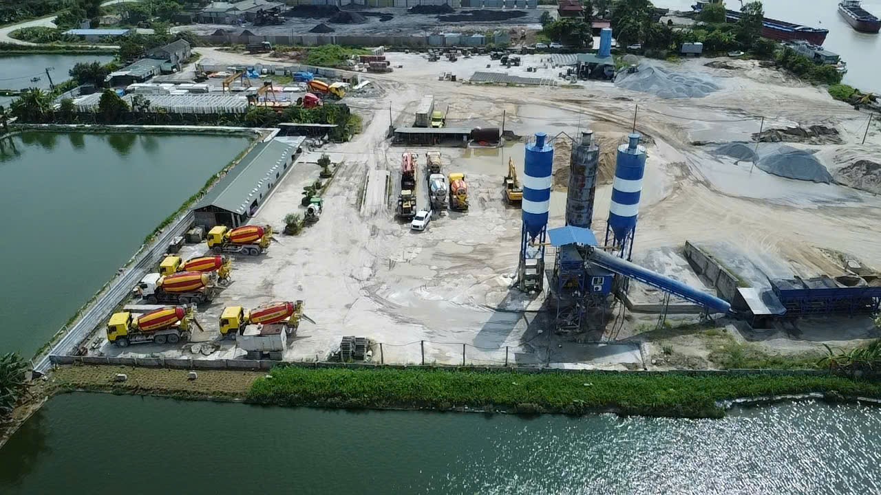 Bến b&atilde;i ven s&ocirc;ng Luộc Hưng Y&ecirc;n v&agrave; những mối nguy từ c&aacute;c mố cẩu chưa được cấp ph&eacute;p - Ảnh 3.