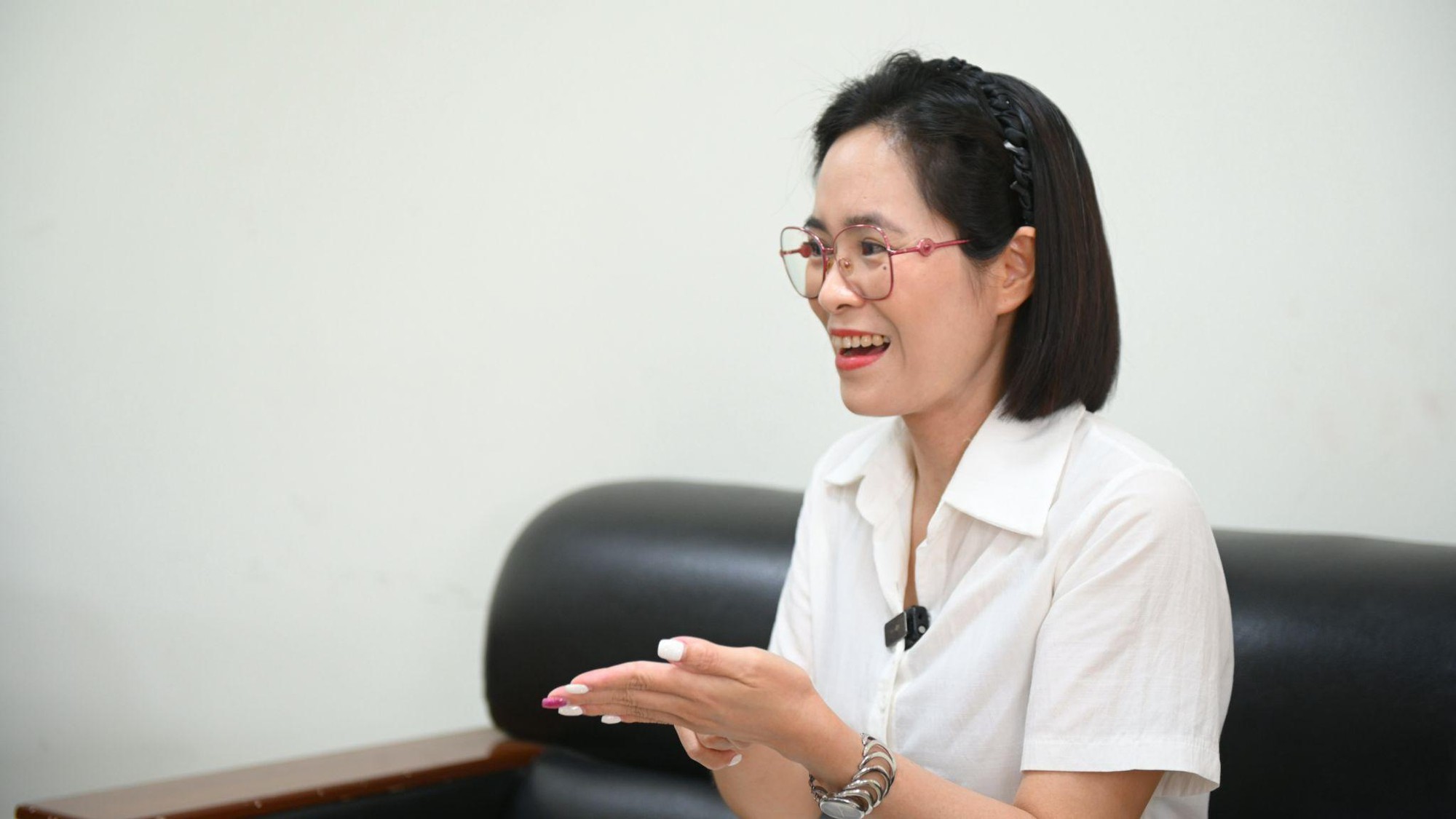 Vệt roi rướm m&aacute;u v&agrave; lời tự th&uacute; muộn m&agrave;ng của người mẹ trẻ về bạo h&agrave;nh trẻ em - Ảnh 2.