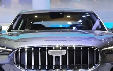 Sedan điện gi&aacute; 210 triệu đồng với c&ocirc;ng nghệ đổi pin nhanh đang g&acirc;y sốt thị trường 2026 - Ảnh 1.