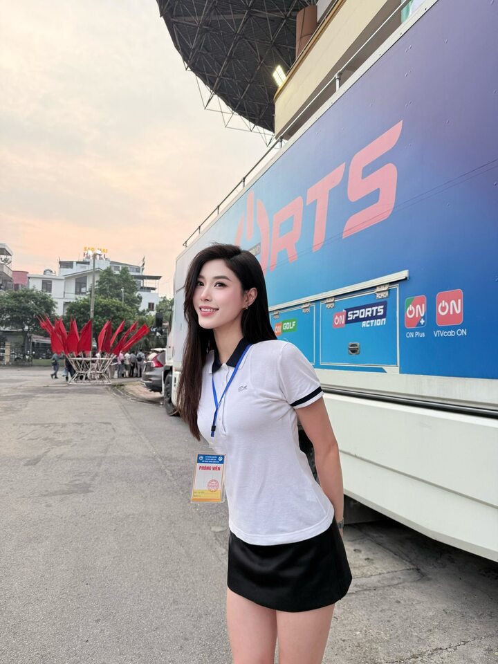Nhan sắc nữ MC VTV l&agrave; hoa kh&ocirc;i b&oacute;ng chuyền, lọt top 10 hoa hậu Ho&agrave;n vũ Việt Nam - Ảnh 3.