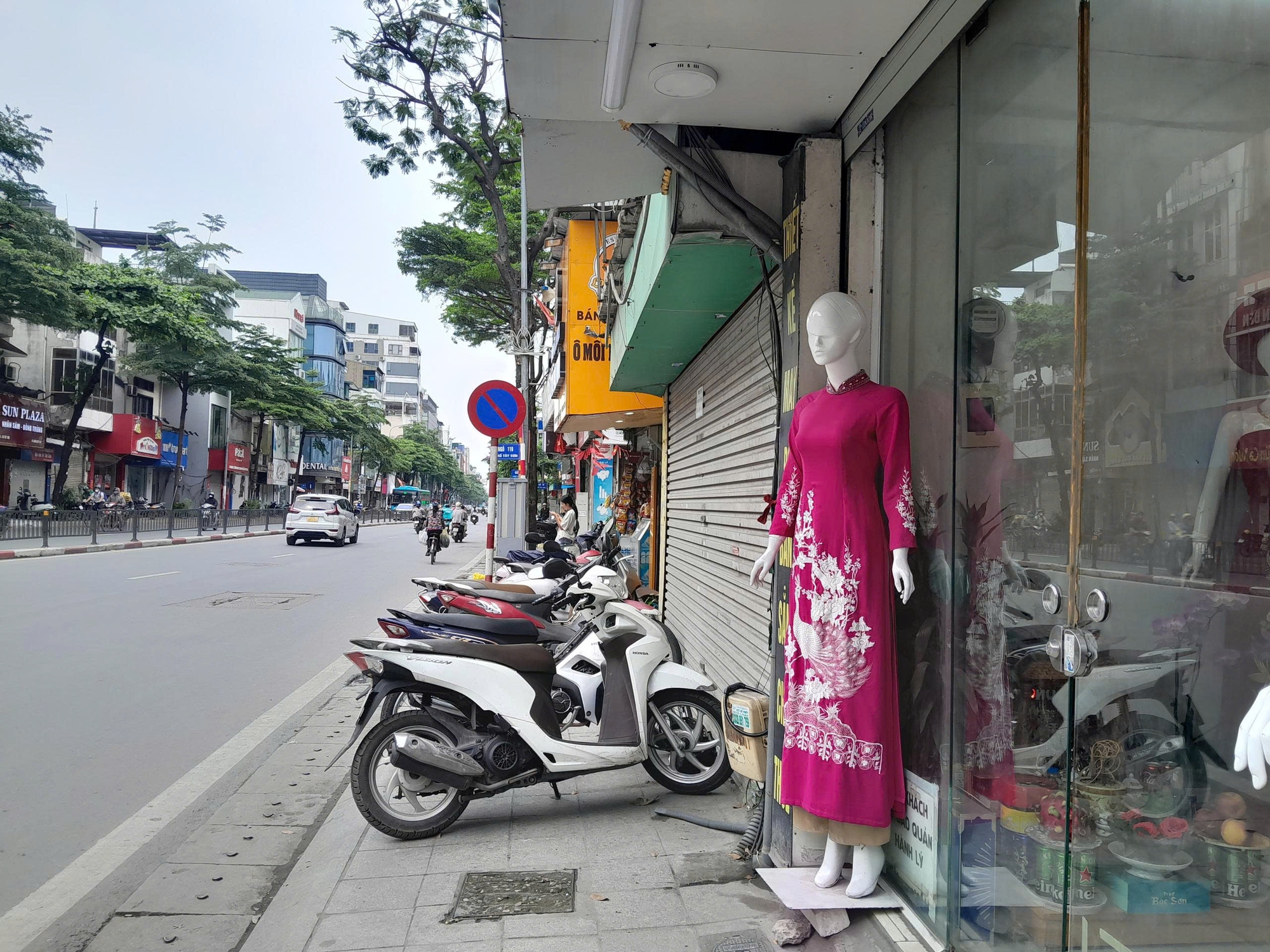 Vỉa h&egrave; H&agrave; Nội 2026 thay đổi sau nhiều đợt lập lại trật tự đ&ocirc; thị như thế n&agrave;o? - Ảnh 12.