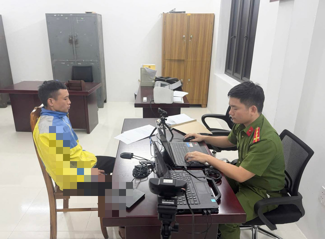 Bắt giữ nghi phạm s&aacute;t hại người t&igrave;nh sau 13 giờ g&acirc;y &aacute;n ở Tuy&ecirc;n Quang - Ảnh 1.