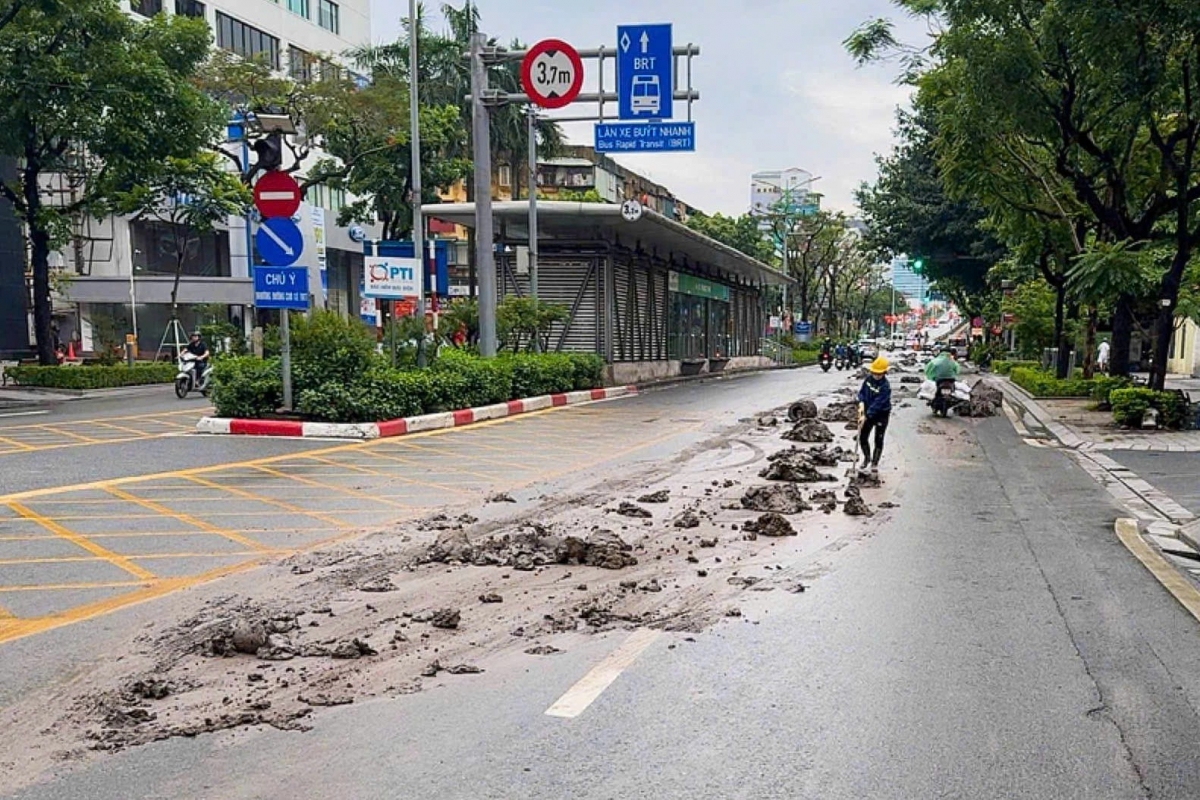 Chậm đ&oacute;ng BHYT c&oacute; thể bị phạt tới 70 triệu đồng từ 15 / 5 , thời tiết cực đoan 2026 - Ảnh 6.