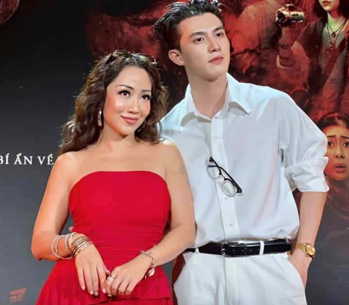 Điều &iacute;t biết về '&ocirc;ng x&atilde; m&agrave;n ảnh' k&eacute;m 14 tuổi của Ốc Thanh V&acirc;n - Ảnh 1.