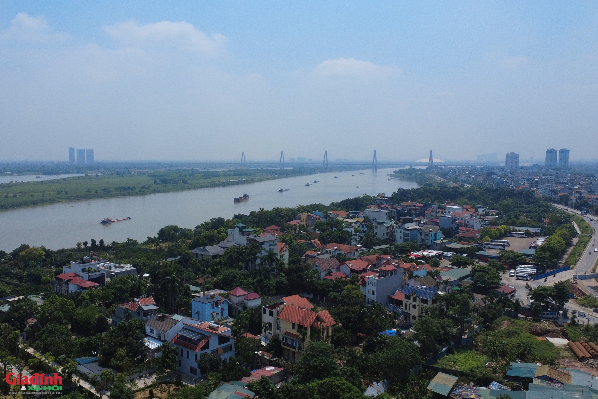 H&agrave; Nội: Hiện trạng khu vực x&acirc;y dựng c&ocirc;ng vi&ecirc;n đầu ti&ecirc;n của dự &aacute;n trục Đại lộ cảnh quan s&ocirc;ng Hồng - Ảnh 13.
