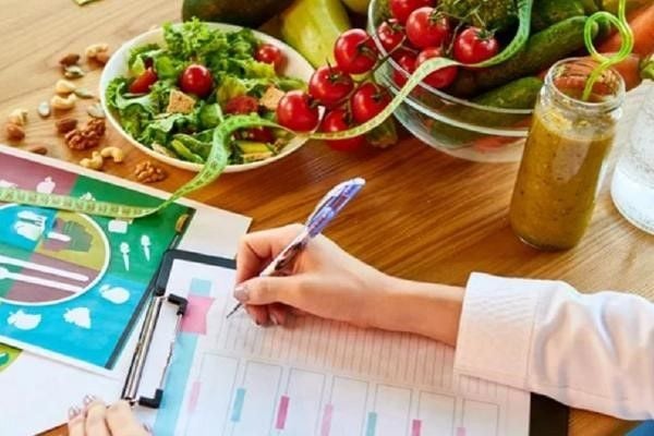 4 nguy&ecirc;n tắc ăn uống để k&eacute;o d&agrave;i tuổi thọ sau tuổi 50 - Ảnh 5.