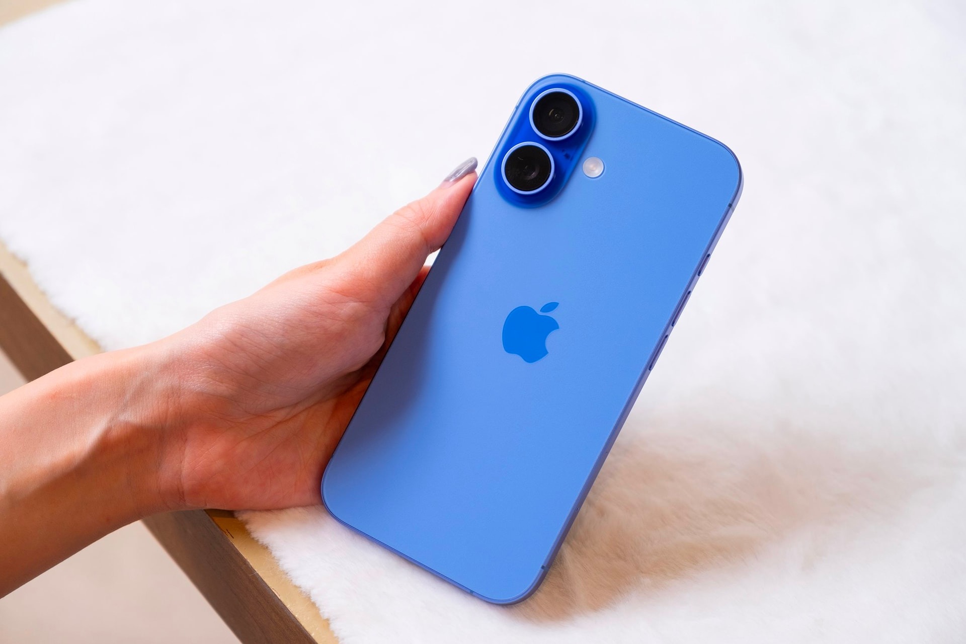 Gi&aacute; iPhone cũ giảm sốc 2026 , cơ hội mua smartphone Apple Gi&aacute; rẻ tại Việt Nam - Ảnh 3.