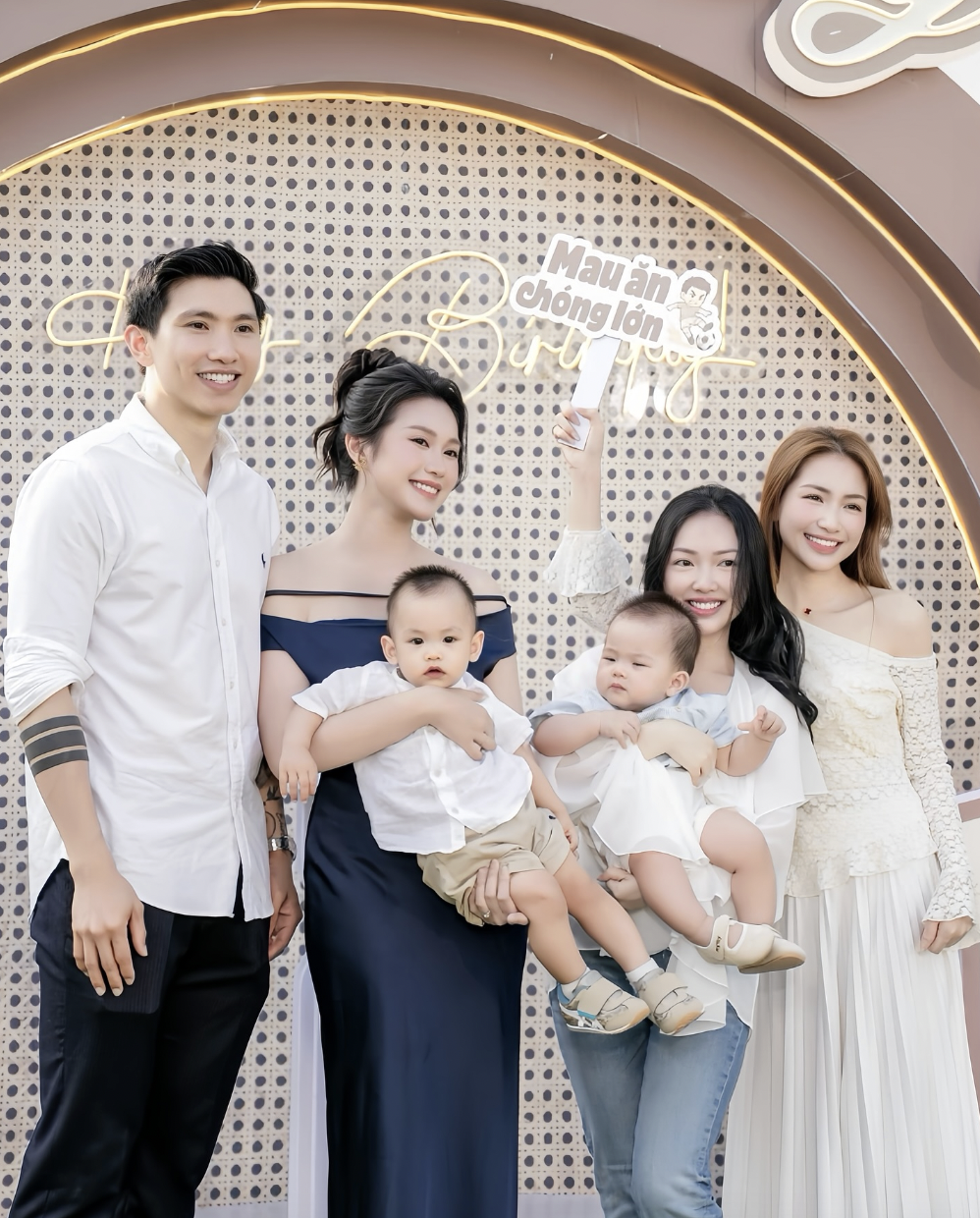 H&ograve;a Minzy Ch&uacute;c mừng sinh nhật con trai Đo&agrave;n Văn Hậu: Mối quan hệ th&acirc;n thiết đ&aacute;ng ch&uacute; &yacute; - Ảnh 3.