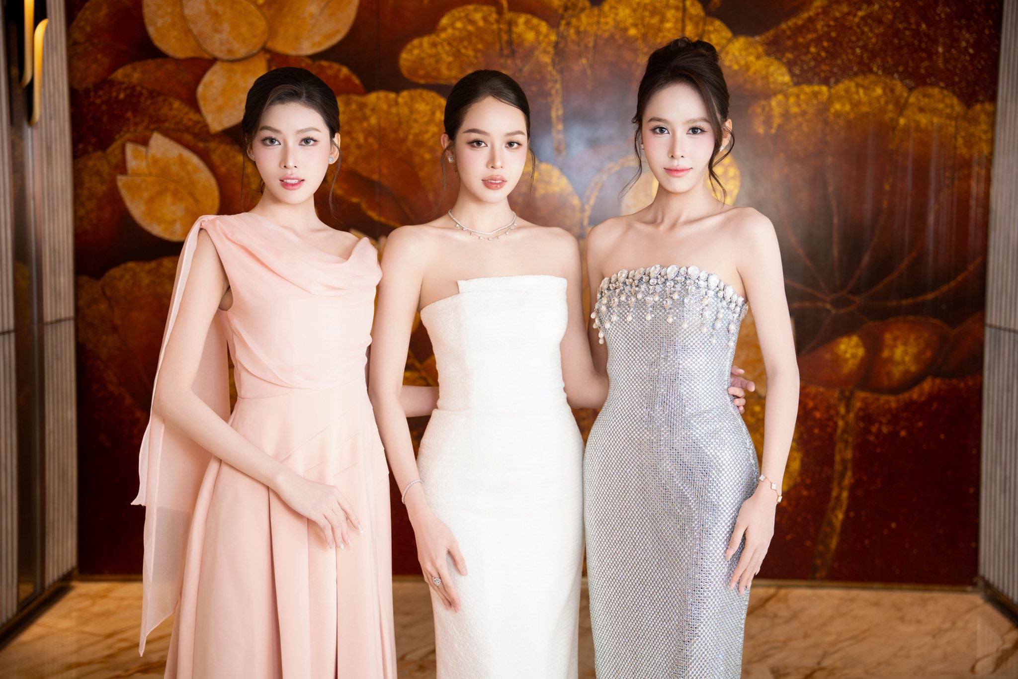 Hoa hậu qu&ecirc; Đ&agrave; Nẵng 'm&igrave;nh hạc xương mai' khiến fan xu&yacute;t xoa - Ảnh 4.