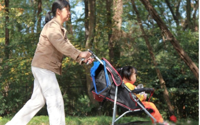 Về gi&agrave; mới hiểu: Ở c&ugrave;ng con l&agrave; những ng&agrave;y d&egrave; dặt v&agrave; ngột ngạt