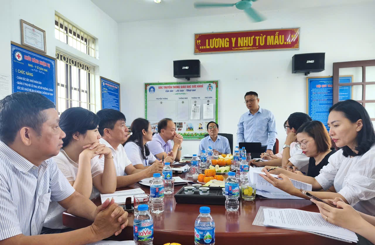 Hải Ph&ograve;ng th&aacute;o gỡ kh&oacute; khăn kh&aacute;m sức khỏe định kỳ cho NCT ở Trạm Y tế x&atilde;, phường  - Ảnh 1.