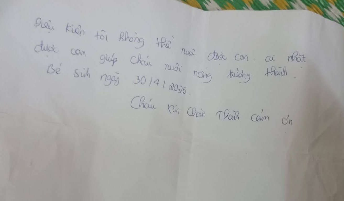 B&eacute; g&aacute;i sơ sinh bị bỏ rơi tại Nghệ An cần người nu&ocirc;i dưỡng trưởng th&agrave;nh - Ảnh 2.