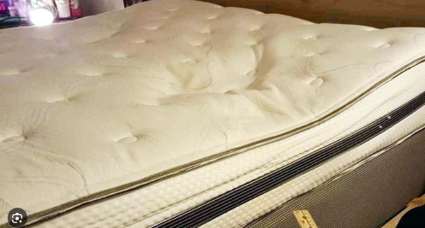 Những dấu hiệu nhận biết bạn cần thay nệm mới - Ảnh 1.